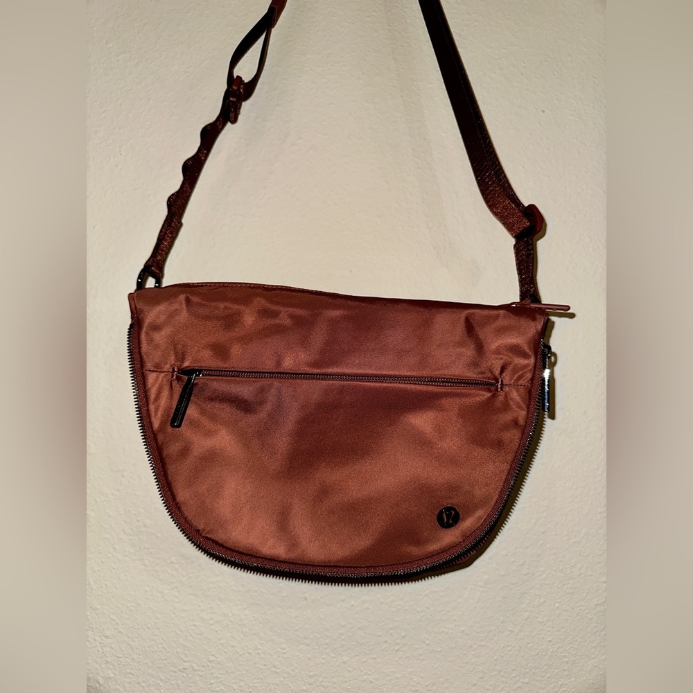 Lululemon All Night Festival Bag Zip Top
